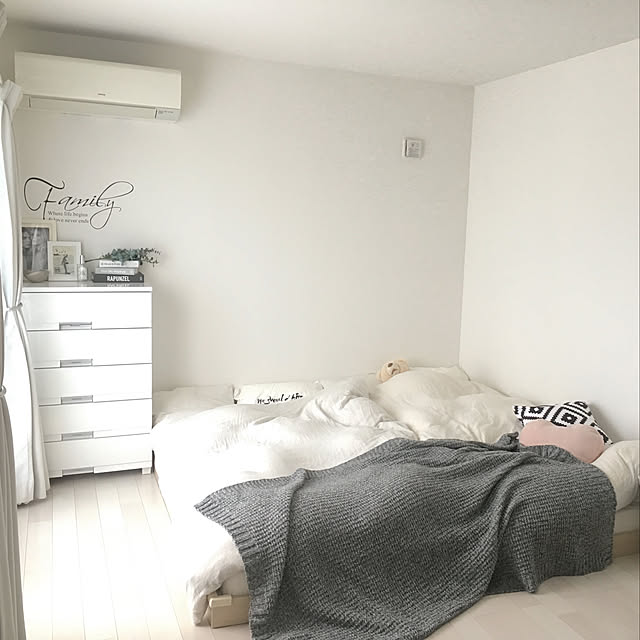 Bedroom,白グレー,Instagramやってます,Instagram→43yuka43,無印良品,白黒グレー,寝具,ベッドルーム,ローベッド 43yuka43の部屋