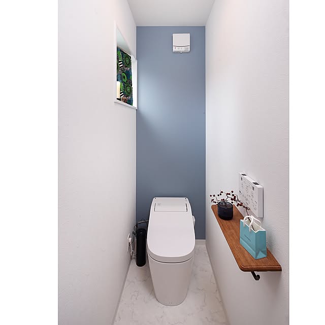 Bathroom,無垢,ブルーグレーの壁,NO GREEN NO LIFE,ブルーグレー,marimekko,TIFFANY&Co.,ティファニー,アラウーノ,秋色,アイアン,DIY,マーチソンヒューム,カステヘルミ,scope version.R,シンプルインテリア,ナチュラル,いつもいいねありがとうございます♡,リノベーション,男前インテリア,スケルトンリフォーム,北欧ナチュラル,ittala,シンプルモダン,キャンドル,花のある暮らし,北欧インテリア,パナソニック,キビ,トイレ,アンティーク mokomokoの部屋