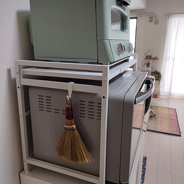 Kitchen,フック,１００均,seria,いいね、フォロー本当に感謝です♡,中古マンションリノベーション,好きなものに囲まれて暮らす,のんびりマイペース,良いね！押し逃げゴメンなさい|д꒪ͧ)…,プチストレス解消♡,素敵なご縁に感謝☆彡,ご覧頂きありがとうございます♡,ミニナチュラルほうき,コンパクトな間取り,アラジントースター,パンくずミニ箒,連投すみません(｡><) marosukeの部屋