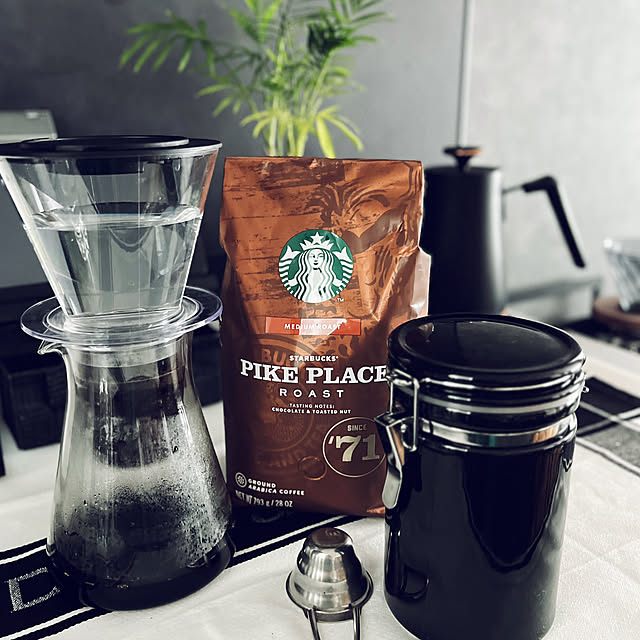 Kitchen,HARIO,ZERO JAPAN,ウォータードリップコーヒーサーバー,コーヒータイム♡,コーヒーキャニスター,水出しコーヒー仕込み中,ゴールドブリュー,イワキ ウォータードリッパー,スターバックスコーヒー,ブラックインテリア,モノトーンインテリア,モノトーン雑貨 acoの部屋