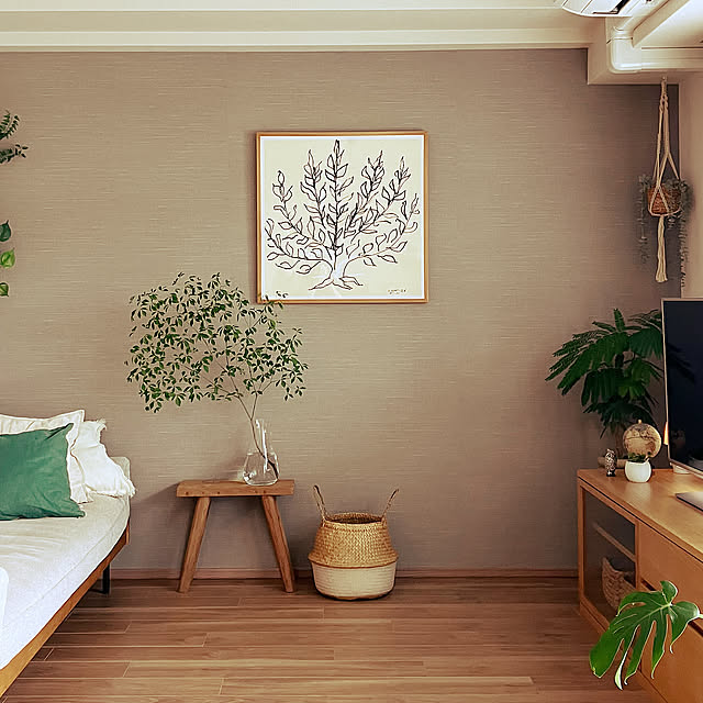 Lounge,観葉植物,ナチュラル,IKEA,グリーン,マンション,アート,アンリマティス,ドウダンツツジ,アンリ・マティス 「低木」,アートのある暮らし,クラッリグ,夏の暮らし準備,アートの高さ,a______ちゃん見てる？,アクセントクロス Anthuriumの部屋