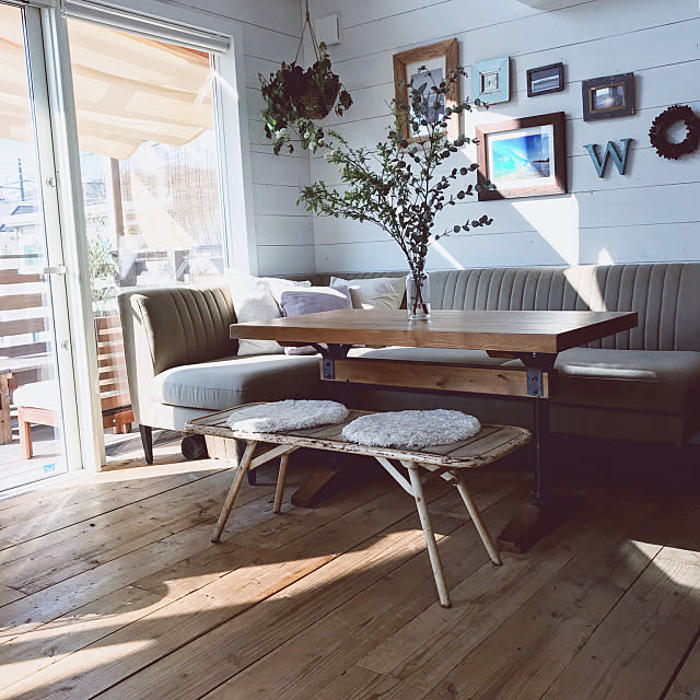 My Desk,カリフォルニアスタイル,ウッドデッキのある暮らし,カフェ風インテリア,板張りの壁,ダイニングソファー,ダイニングテーブル,映画のインテリアに憧れる,西海岸,海外インテリアに憧れて,NOGREEN NOLIFE,植物のある暮らし,足場板,古材,カフェキッチン chocoの部屋