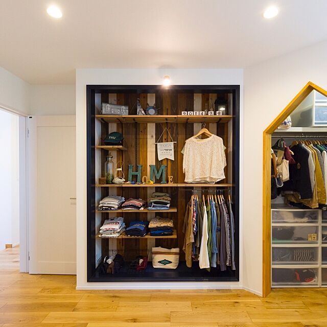My Shelf,洋服棚,洋服ラック,洋服ディスプレイ,洋服収納,クローゼット,板張りの壁,アイアン monnの部屋