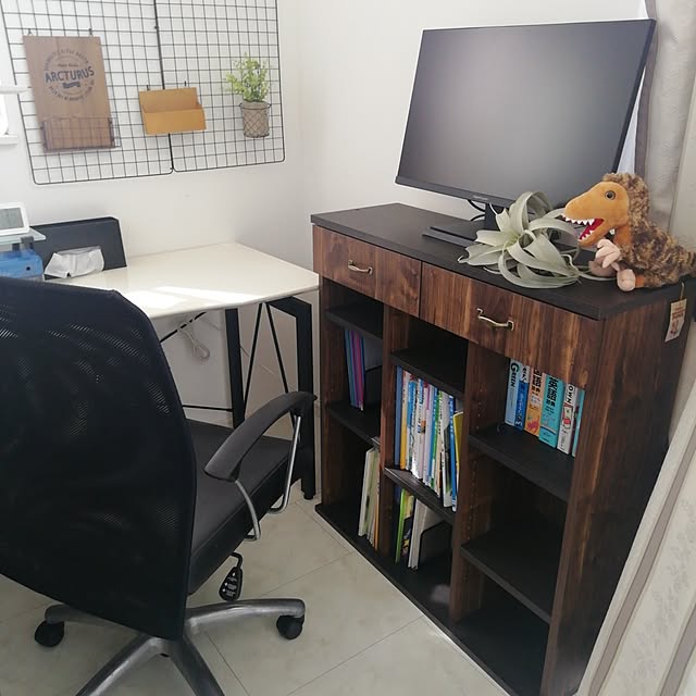 My Desk,絵本ラック,木製家具,タカシン家具,デスク周り,つくえ,ヴィンテージ,男の子の部屋,男前インテリア,息子部屋,建売住宅,ミックスインテリア,すっきり暮らす,中学生男子の部屋,モニター中,モニター当選ありがとうございます,みていただきありがとうございます❤️,教科書収納,教科書収納棚,教科書置き場 nyantarouの部屋