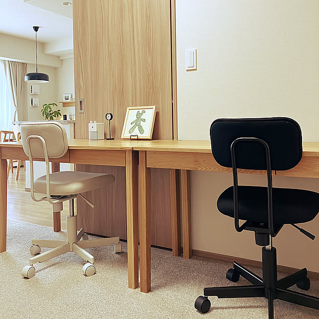 Bedroom,公園の時計・ミニ ブラック,公園の時計,無印良品,ナチュラル,子供部屋,勉強机,マンション,新生活,デスクマット,入学準備,子供のいる暮らし,山口一郎さんの絵,無印良品 鉛筆削り Anthuriumの部屋