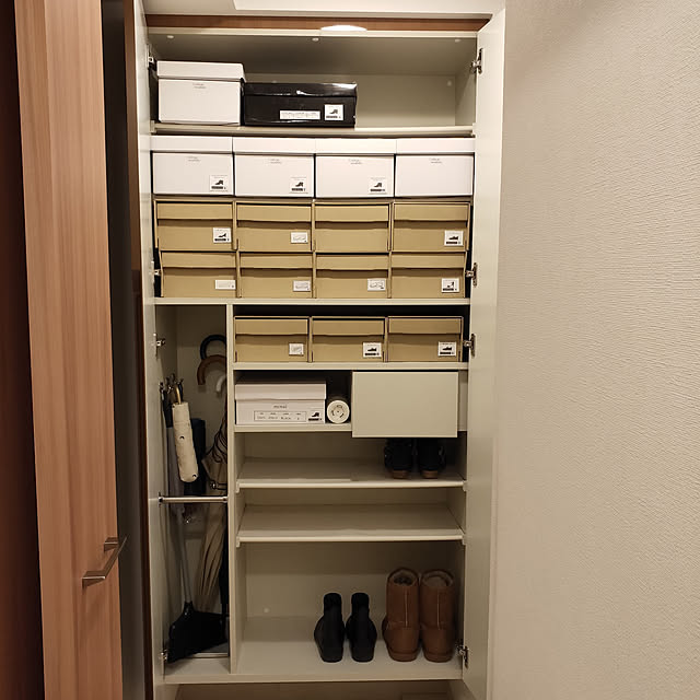 Entrance,片付けやすい,ホワイトインテリア,モノトーン,シンプルモダン,マンションインテリア,雑貨,北欧,一人暮らし,セリア,キャンドゥ,シューズクローク,靴箱収納,シューズクローゼット sakuraの部屋