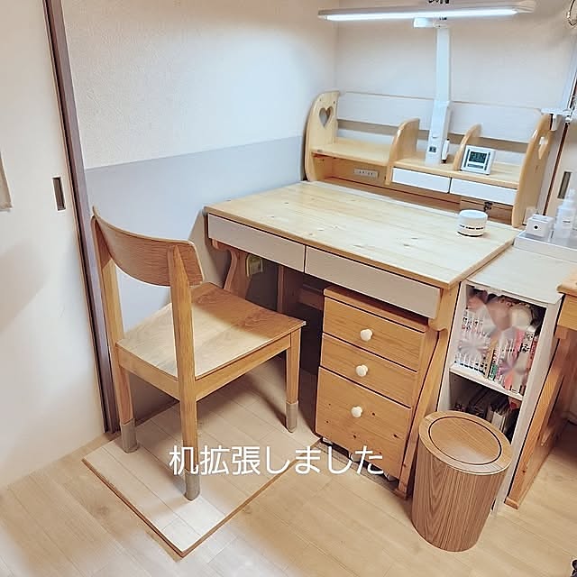 造作棚,賃貸,賃貸でも楽しく♪,賃貸インテリア,ナチュラルインテリア,子供部屋,学習机,狭い家,6畳,夏,学習机リメイク,勉強机,狭い部屋の工夫,和室を洋室に,断捨離中,シンプルに暮らしたい,片付かない部屋,夏休みの課題,DIY,棚DIY,壁リメイク,収納,カラーボックス,Bedroom pinonの部屋