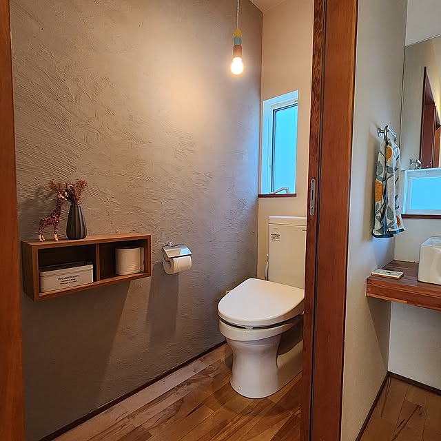 Bathroom,トイレのインテリア,ひとりで塗れるもん,TOTOトイレ,TOTO,漆喰壁,無印良品,無印良品 壁に付けられる家具,2階トイレ,2階水回り,シュライヒ kossyの部屋
