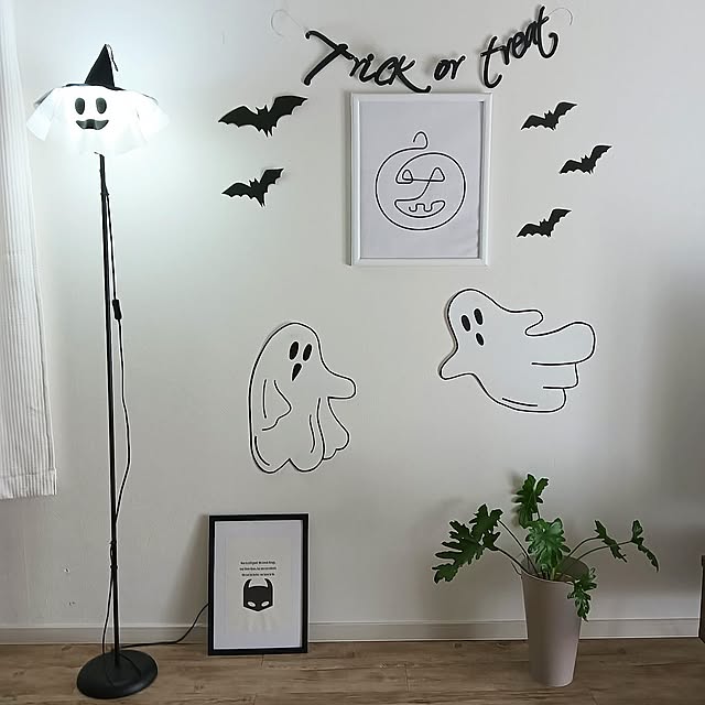 ハロウィン,ダイソー,IKEA,セリア,ガーランド,モノトーン,アイアンスタンド,IKEA照明,ハロウィンパーティー,ジャックオーランタン,おばけちゃん,コウモリ,Trick or Treat,手作りコウモリ,孫たちと過ごす,お化けライト,フォトブース chachaの部屋
