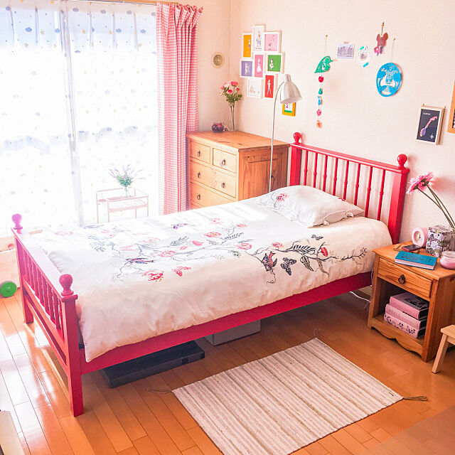 誤字があったので再投稿…,赤いベッド,ベッド,一人暮らし,北欧,1K,賃貸,手作りアレンジ,海外子供部屋,パステル6:原色4の暮らし,木と布のある暮らし,IKEA,Francfranc,ハンドメイド,手作り,Bedroom Hanakoの部屋