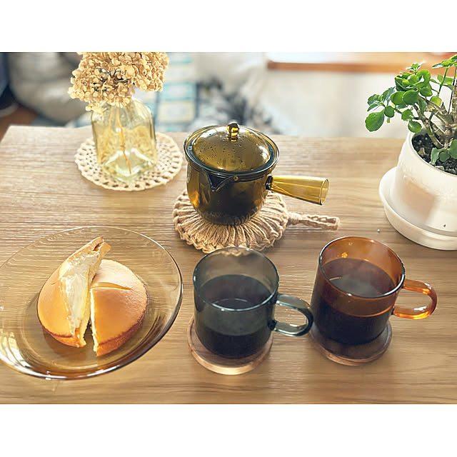 My Desk,震災から14年,マグカップ,おやつ,花瓶,ドライフラワー,おうちカフェ,コーヒータイム,お気に入りの器,おうち時間,コーヒーのある暮らし,ファミマスイーツ,スタンダードプロダクツ,スタプロ耐熱ガラスマグカップ,スタプロコースター,スタプロお皿,コーヒー急須,RCの出会いに感謝♡,見てくれてありがとう♡ CoCo0617の部屋