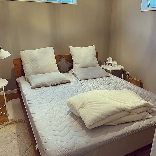 Bedroom,ニトリ,ニトリ 敷パット,便利アイテム,天井照明,星型照明 Oboro-tofuの部屋