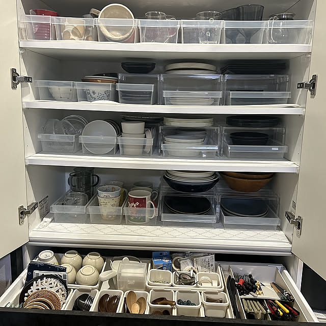 Kitchen,すっきり,使いやすく,収納ケース,収納アイデア,収納,トレイ,3COINS,キレイストッカー,セリア,食器棚 yunyumの部屋