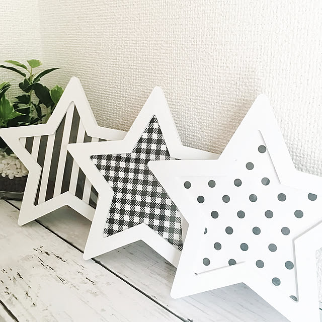 買わないなんてもったいない！ダイソーのフォトフレームがすごい