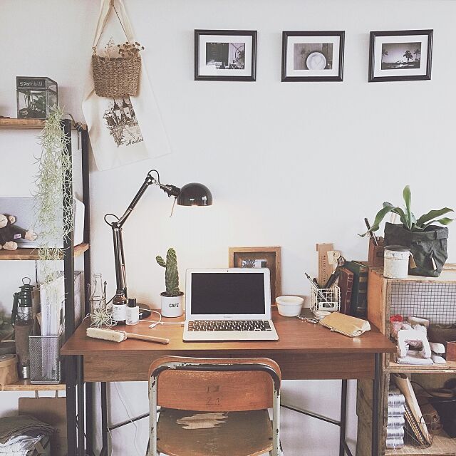 My Desk,男前インテリア,フォトフレーム,パソコン,デスクライト,デスク周り,観葉植物,多肉植物,男前,照明,フェイクグリーン,DIY eri_home_の部屋