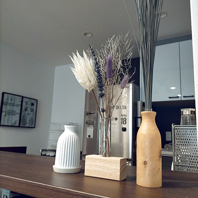 Lounge,加湿器,Daiso,加湿ポット,花瓶型　加湿ポット,お手入れ不要,色を統一,男前インテリア,動作音無し,3COINS,ドライフラワー,い草フレグラス　グレー SACHIの部屋