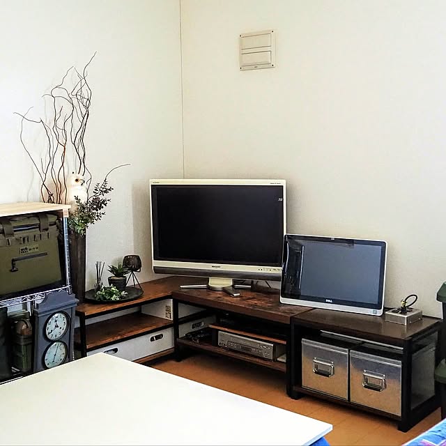 Lounge,テレビボート,DIY,ニトリのテレビボード,ニトリ ローボードステイン80N,キャンドゥのリメイクシート,無印良品 トタンボックス,無印良品ファイルボックス toukoの部屋