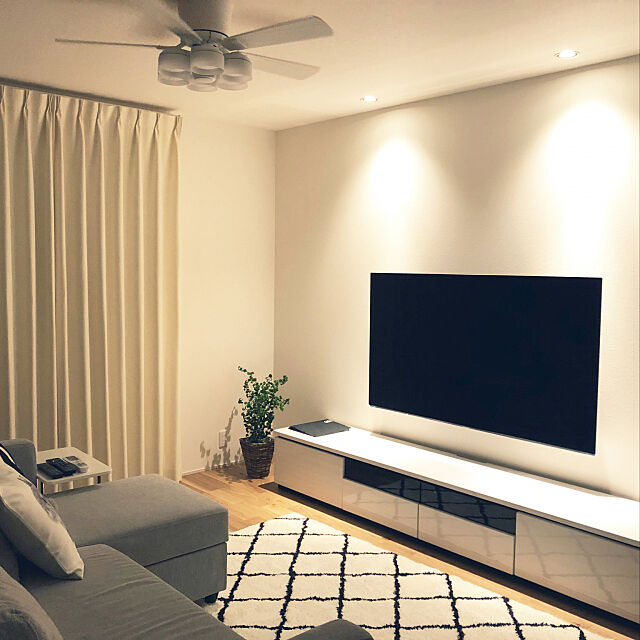 Lounge,テレビボード,シーリングファンライト,観葉植物,ニトリ,IKEA ayatamaの部屋
