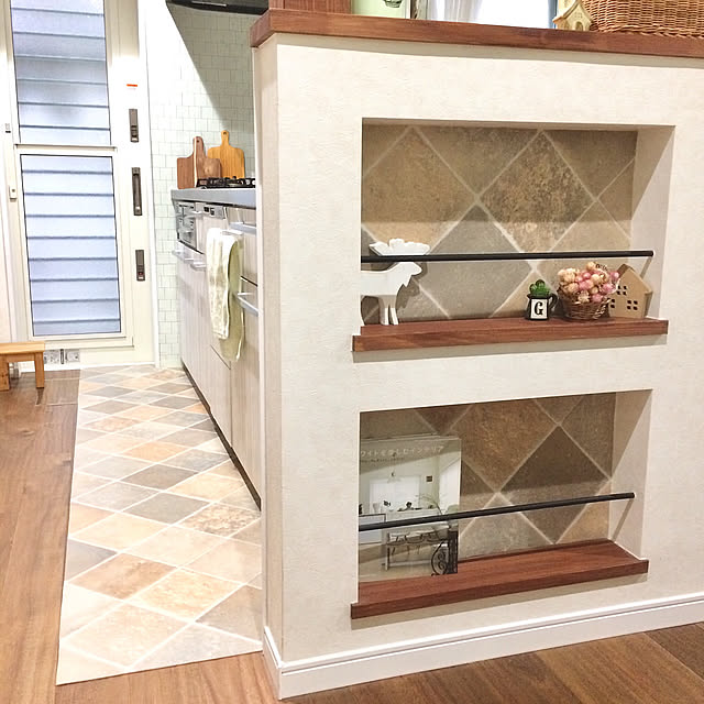 Kitchen,アンティークタイル調,ニッチの壁,2018.3.16,キッチンマットはクッションフロア,壁紙屋本舗,いつもいいねやコメありがとうございます♡,フォロワーの皆様に感謝♪ kakamiの部屋