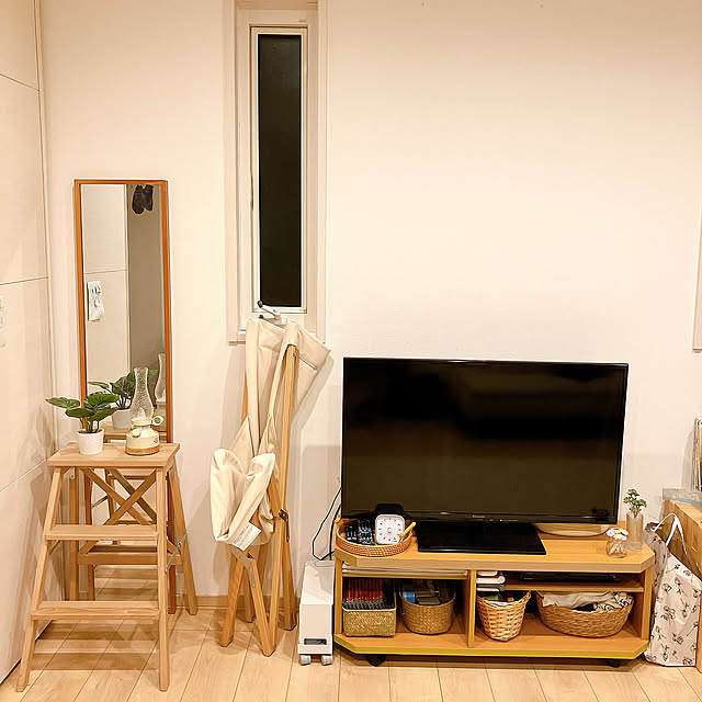Lounge,シーグラスバスケット,Standard Products,テレビ台,ナチュラルインテリア,北欧インテリア,二階,シンプルナチュラル,北欧ナチュラル,こどものいる暮らし,ラタントレイ,すっきり暮らす a-tanの部屋