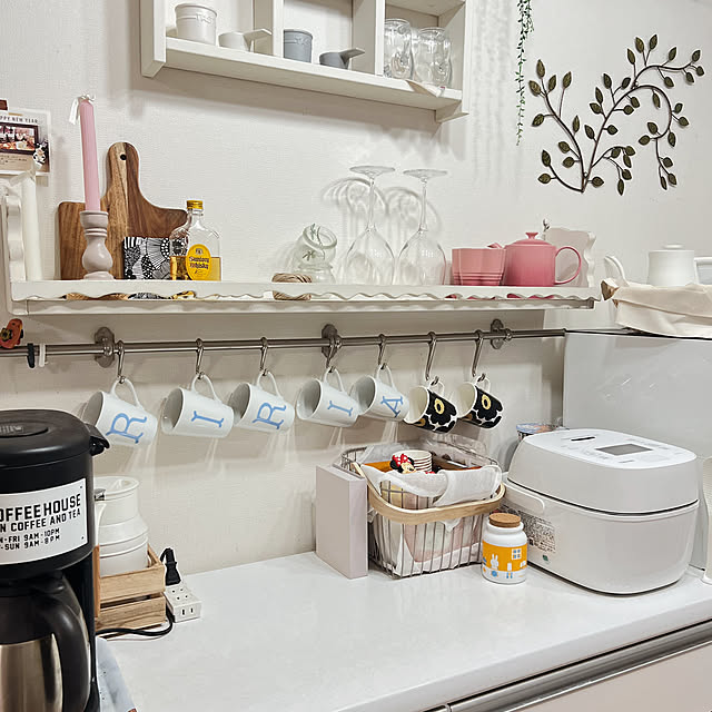 Kitchen,マグカップ,マリメッコ,ナチュラルインテリア,キッチン収納,キッチンインテリア,マリメッコマグカップ,かける収納,マグカップ収納 puritan_rの部屋