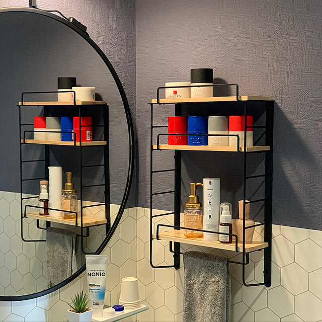 ホテルライクインテリア,ラブリコ棚,ラブリコ 棚,ラブリコでDIY,ダイソー,100均,DIY,ウォールシェルフ,セリア,ウォールシェルフDIY,Bathroom siiiの部屋