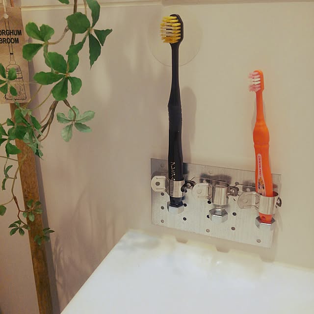 Bathroom,歯ブラシホルダー,手作り,みせる収納,DIY 初心者,いいね！ありがとうございます！,カフェ風インテリアを目指して,WAGON WORKSさんに憧れて♡,macaさんファン,工具パーツ nachan26の部屋