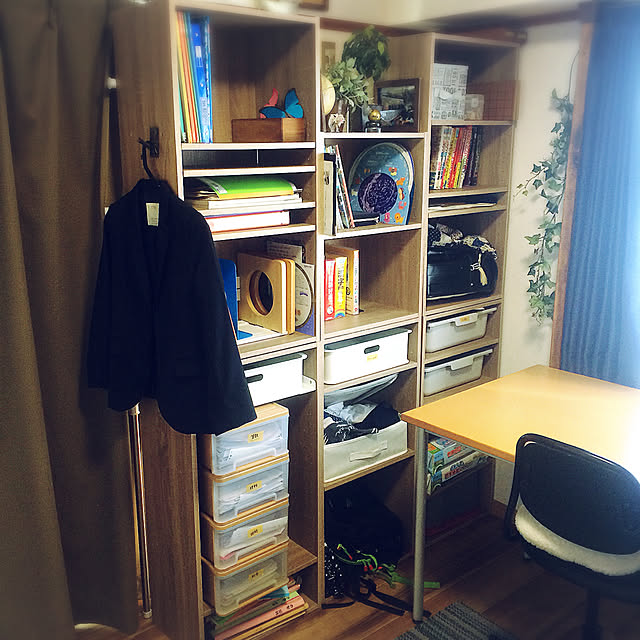 My Desk,クッションフロア,ディアウォール,ベルメゾン,IKEAの椅子,勉強道具,勉強机,ランドセル置き場,ニトリのカーテン,受験仕様,ザラキッズ,カインズ,カラーボックス,IKEA,ダイソー,窓際,中学受験 osakanaの部屋