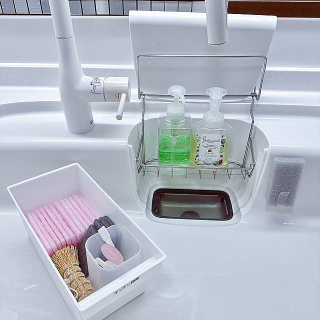 Kitchen,ビヨーンして見てね♡,小傷はあるよ,リフォーム7年目,ホワイトシンク,自己満,自己満足,小掃除のオススメアイテム,小掃除は手軽に,小掃除,シンク磨き,シンク,ニトリの毎日つかえる洗剤パッド,ニトリの毎日,ニトリの毎日取り替えスポンジ,ニトリ,暮らしのひとコマ,北欧,冬,すっきり暮らしたい,シンプルに暮らしたい miyuの部屋