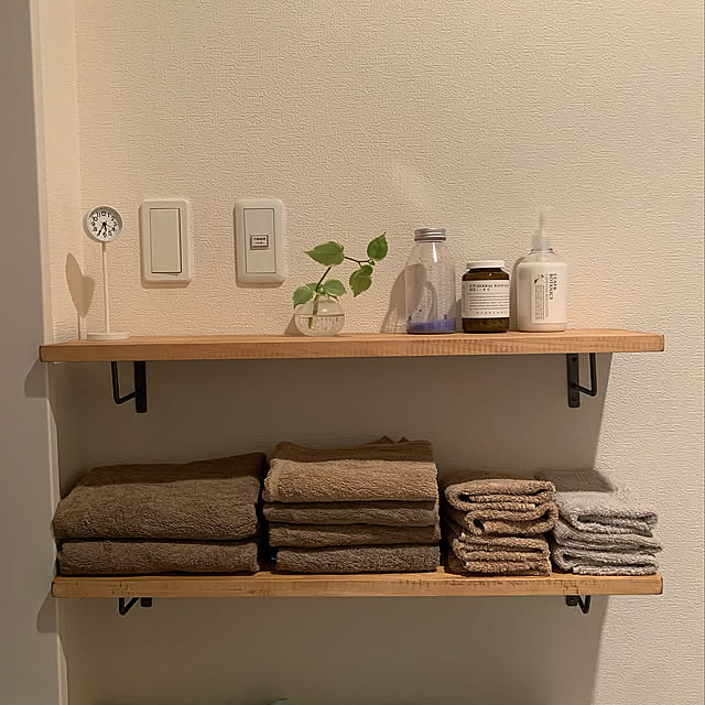 無印良品,ウォールシェルフ,洗面所の壁,子どものいる暮らし,3階建売,旗竿地,Bathroom,ルンバがお掃除しやすいように sakiの部屋