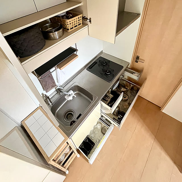 Kitchen,システムキッチン,キッチン収納,すっきり暮らす,1K,ひとり暮らし,シンプルライフ,ゴミ箱収納,キッチン引き出しの中,キッチンスポンジ置き場,まな板収納,ミニマリスト Riraの部屋