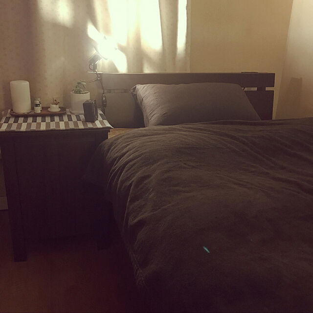 Bedroom,エアプランツ,観葉植物,ベッドルーム,無印良品,間接照明,IKEA,ブラウンインテリア,アロマディフューザー chizuの部屋