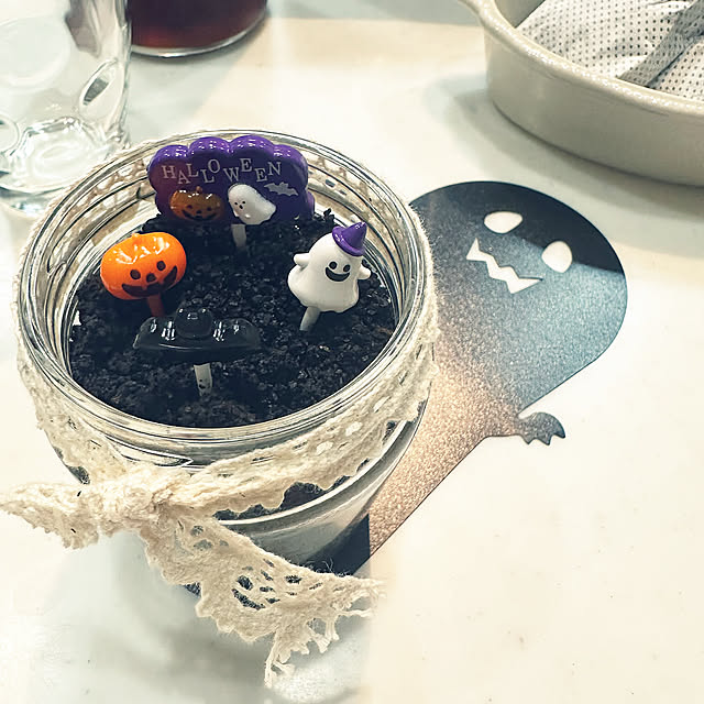 Kitchen,セリアのハロウィングッズ,コーヒーのカスで消臭剤,ハロウィン,消臭剤,ホワイトインテリア,白が好き♡,水出しコーヒー,ホワイト×グレー,すっきり暮らす,中古一戸建て,居心地良く♡,いつも笑顔で,グレーも好き♡ mieの部屋