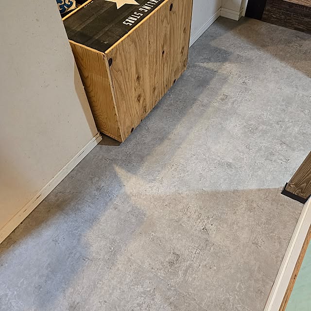 Entrance,DIY,コーナン,フローリング,フローリングマット,フローリング貼り,カットフローリング,フローリングDIY,茶封筒(笑) Eriの部屋