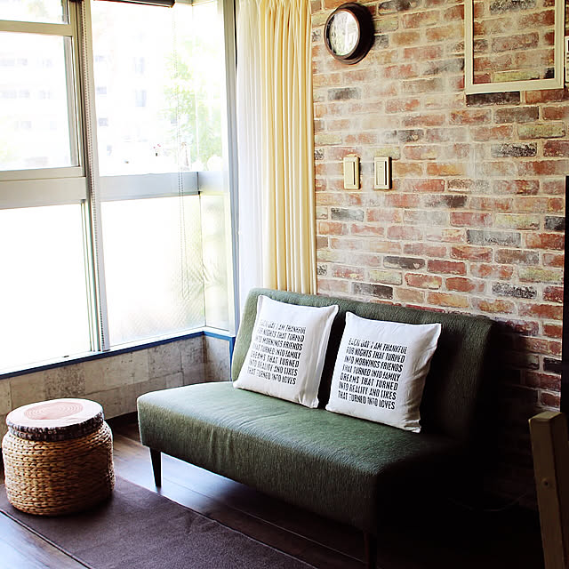 Lounge,ソファ,壁紙,ブルックリン,DIY,セルフリフォーム,クッション,壁紙屋本舗,ニトリ,コンクリート柄,サンゲツ,フロアタイル miyukiの部屋