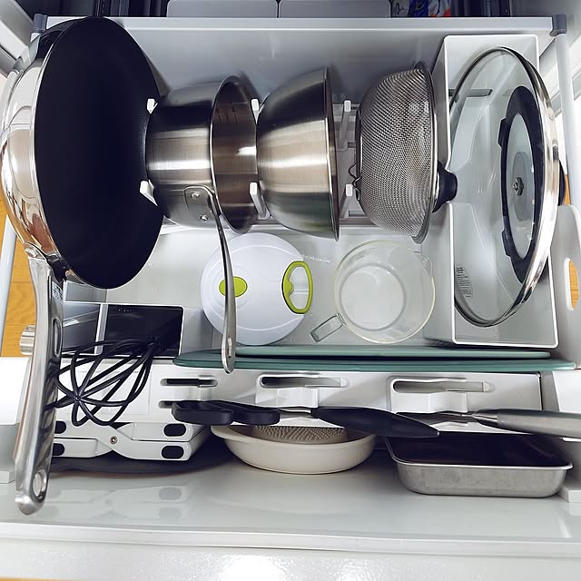 Kitchen,キッチン道具,ひとり暮らし,シンプルが好き,すっきり暮らす,towerシリーズ,山崎実業,キッチン収納,フライパン収納,マーナ,無印良品,マイヤーフライパン,キッチンハサミ nachiの部屋