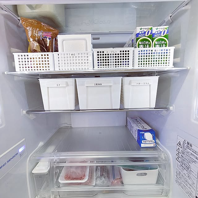 Kitchen,いつもいいねありがとうございます♡,セリア♡,セリア仕切りBOX,シンプルインテリア,スッキリ収納,すっきり暮らしたい,心を豊かに,すっきり暮らす,好きなものに囲まれて暮らす,必要最低限の暮らし,冷蔵庫内収納,見せる収納が苦手,建売住宅だけどお気に入り,長く愛用できるものを♡,建売住宅だけど,代用できるものは買わない,ダイソー薬味チューブホルダー tomoの部屋