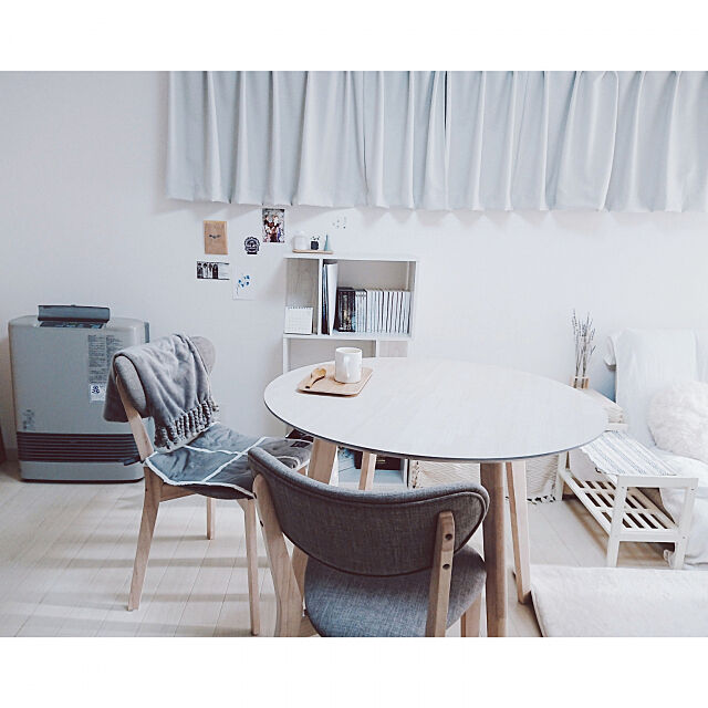 My Desk,ダイニングセット,ホワイトインテリア,ひとり暮らし,丸テーブル,一人暮らし,グレー×ホワイト hana_utaの部屋