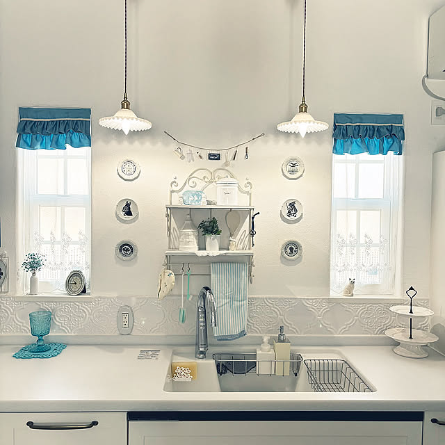 Kitchen,フレンチシック,キッチンディスプレイ雑貨,キッチンディスプレイ,アザラシスポンジ,白いキッチン,キッチンカウンター,キッチン,スゴピカ素材,ラクするーシンク,パナソニックLクラスキッチン,パナソニックキッチン,ブルーが好き♡,青が好き♡,キッチンシンク,ガーリー,フレンチカントリー,マイホーム,大人可愛い,注文住宅,白が好き♡,ホワイトが好き♡,白いお家 ma_jolie_maisonの部屋