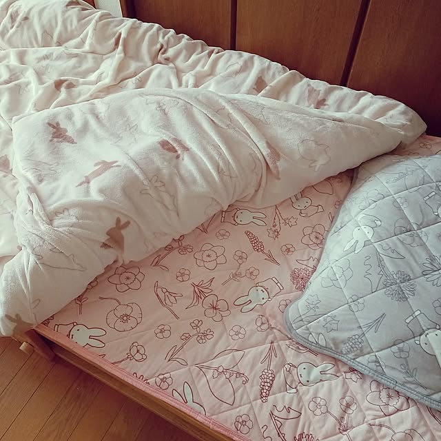Bedroom,冬の模様替え,賃貸,２LDK,もふもふ,うさぎ雑貨,うさぎ柄,ミッフィー,ミッフィーが好き,ミッフィー のいる暮らし,しまむら,しまむらで購入,シャンブル,シャンブルで購入 mahiro34の部屋