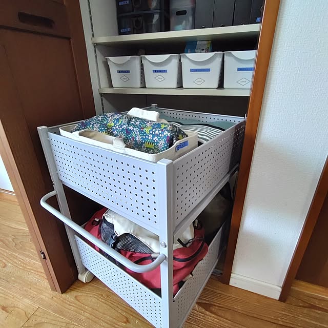 心地よく暮らす工夫,心地良い暮らし,心地良く暮らす,収納,収納ラック,山善,yamazen,収納庫,収納庫の見直し,物を減らす,必要な物を必要な場所に置く,すっきり収納,百均ケース,My Shelf 38catの部屋