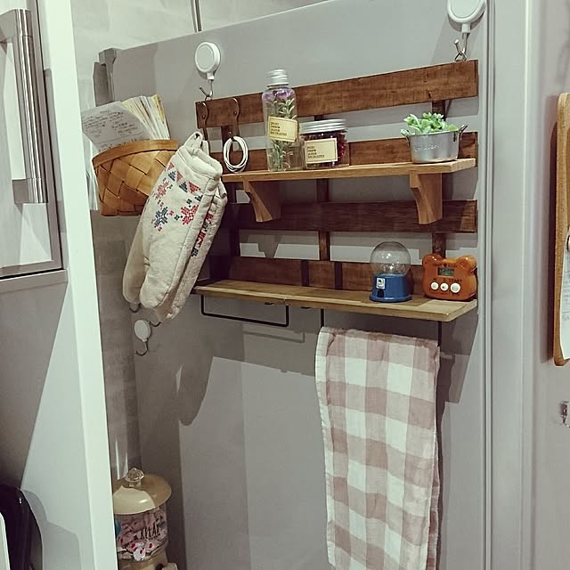 Kitchen,スノコ,セリア,ダイソー,冷蔵庫横,DIY,ブライワックス,アイアンバー,飾り棚,フェイクグリーン ayatomanの部屋