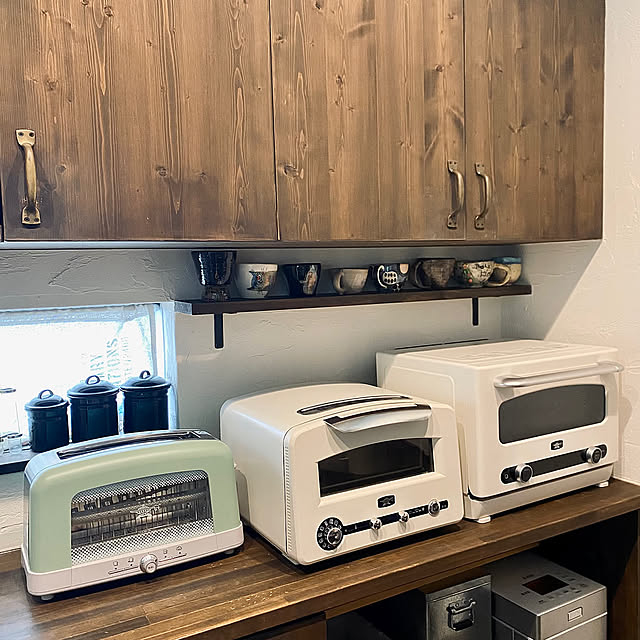 Kitchen,グラファイトポップアップトースター,グラファイトグリル&トースター,暮らしのひとコマ,オーブンレンジ,Aladdin,おうち時間を楽しむ,ねこのいる日常,暮らしを楽しむ,猫と暮らす,家づくり,ねこと暮らす。,アンティークのある暮らし,ねこと暮らす,心地よい暮らし,暮らしを整える,猫と暮らすインテリア,アラジンのある暮らし,アラジンのある生活,アラジングラファイトオーブンレンジ,グラファイトオーブンレンジ capelの部屋