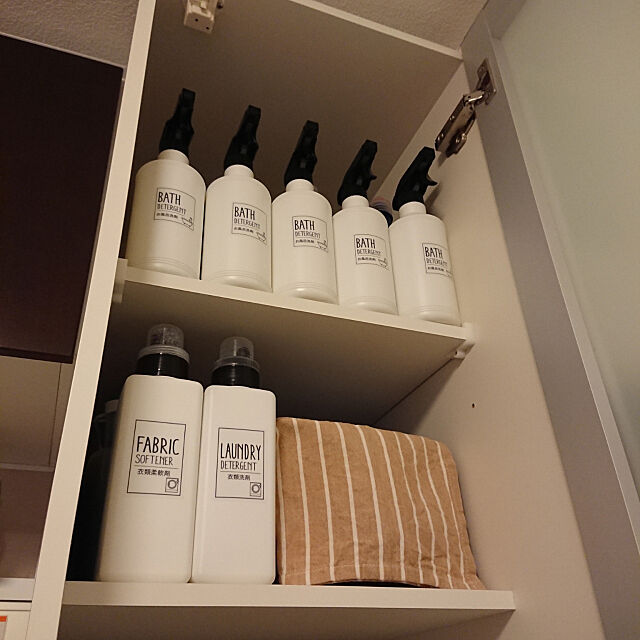 My Shelf,ダイソー,洗面所 収納,スプレーボトル,ステッカー,お風呂洗剤ストック Sanaeの部屋