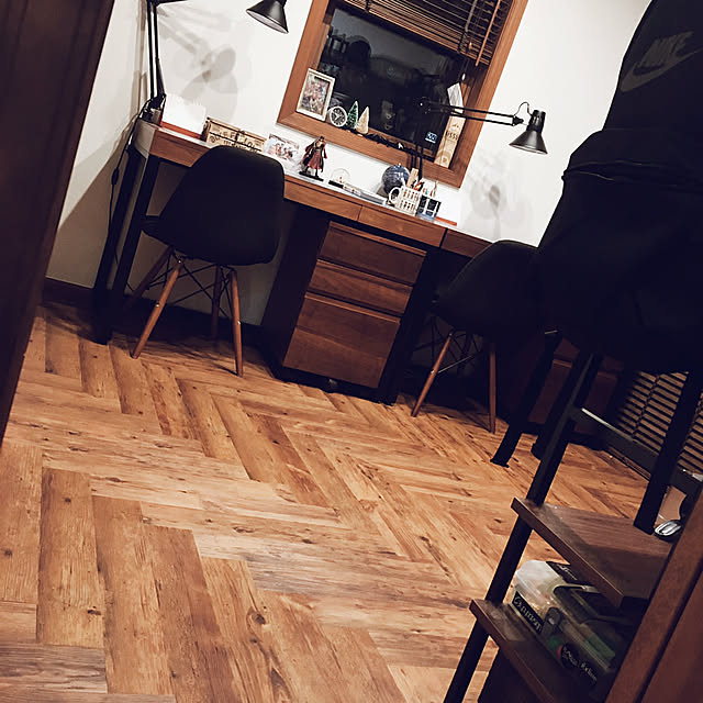 ヘリボウッド,HERIBO WOOD,フロアタイル,DIY,床,子供部屋の床,床 diy,いつも見て頂きありがとうございます♡,床 ヘリンボーン,子供部屋,床 貼り替え,子供部屋男の子,いつもいいねやコメありがとうございます♡,My Desk,4.5畳 Romeの部屋