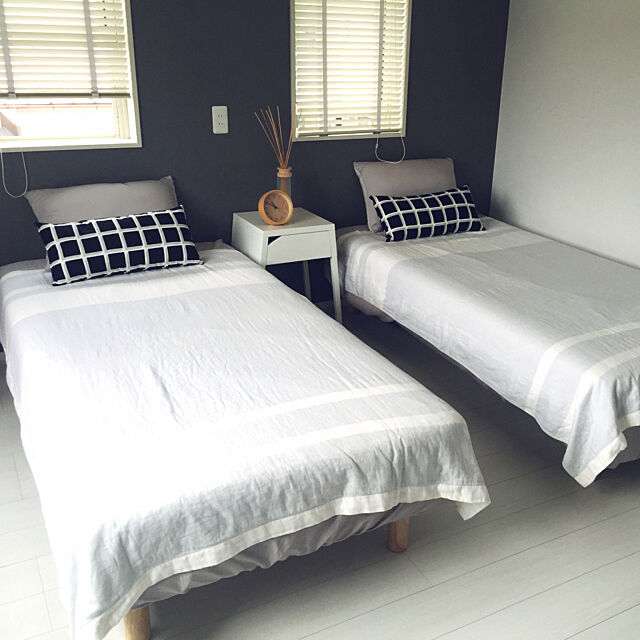 Bedroom,ブラインド,無印良品ベッド,IKEA,クッション,ニトリ,掃除完了,グレー好き♡,サンゲツクロス yoouの部屋
