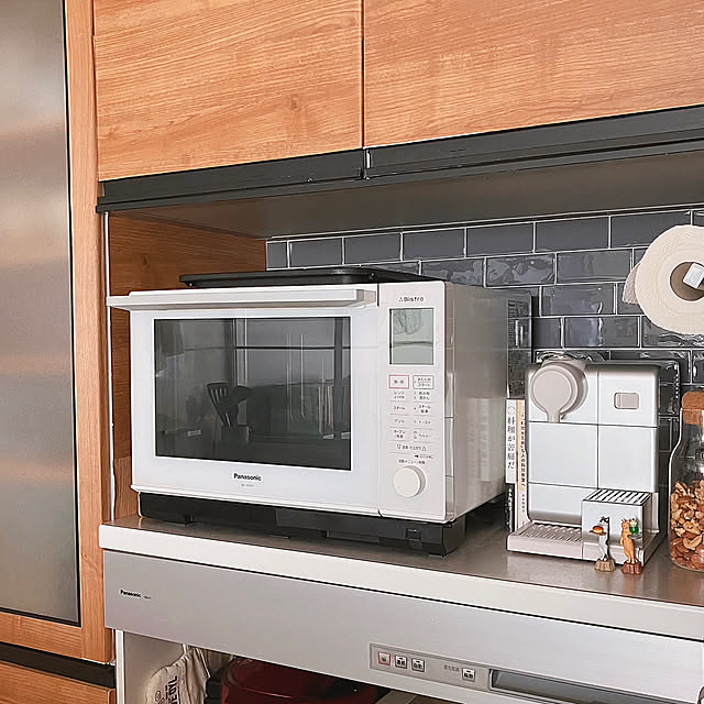 Kitchen,優先順位,取捨選択,狭いキッチン,カップボード,Panasonic建具,Panasonic,狭いからこそ楽しむ,電子レンジ,捨て活,ミニチュア,ガチャガチャ,整理整頓,かわいいアイテム,コーヒーメーカー,猫とパン,リメイクシート,マステ mako2yaaの部屋