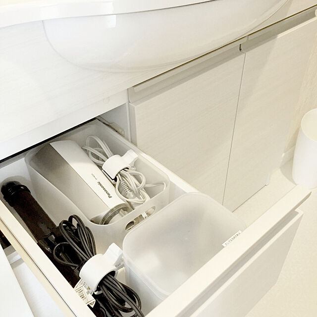 使いやすく 片付けやすく 洗面所のヘアケア用品収納 Roomclip Mag 暮らしとインテリアのwebマガジン