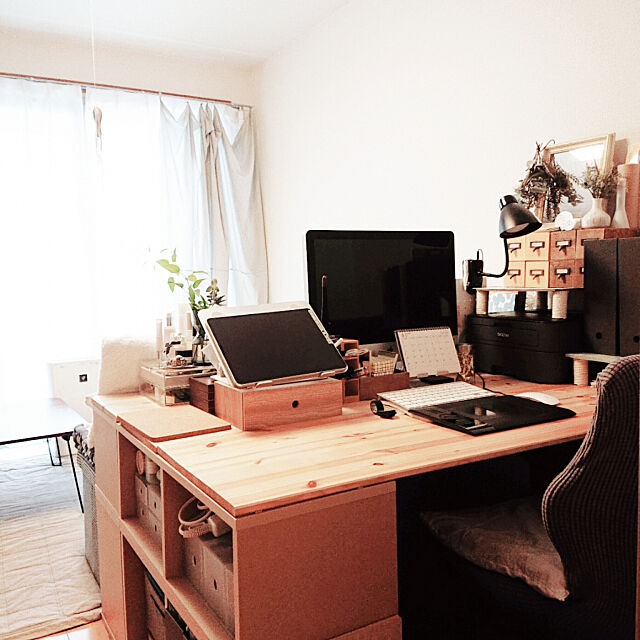 My Desk,ワークデスク,imacのある部屋,無印良品,1K,カシコチェア,iMac,ひとり暮らし,シンプルナチュラル,グリーンのある暮らし eminebosukeの部屋
