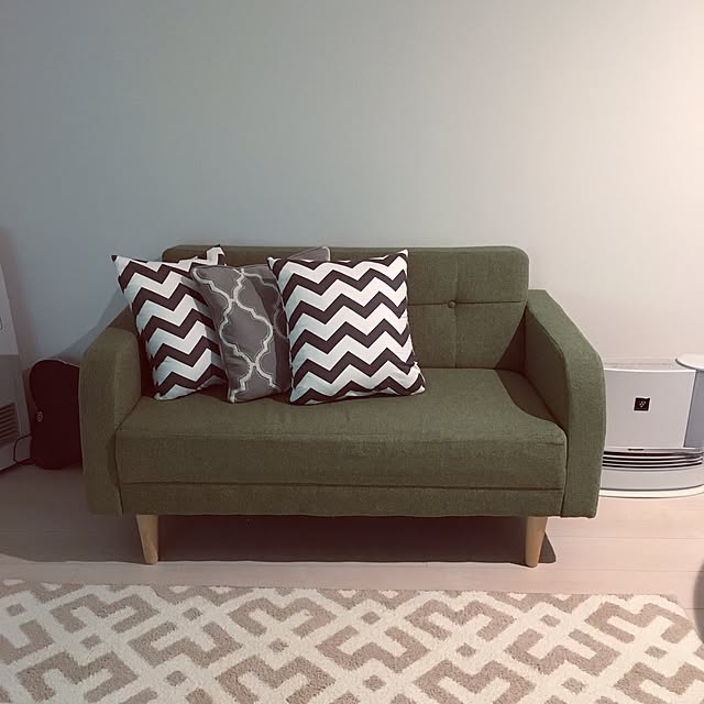 Lounge,枕カバー,ダイソー,クッション,モノトーン,10分でできる,192 customize sofa,北欧,賃貸でも楽しく♪,ニトリ,シンプル waraの部屋